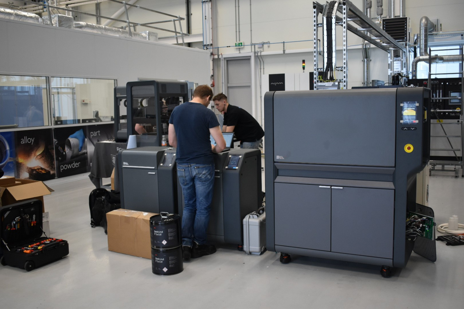 Desktop Metal Now Shipping the World's First Offic...
