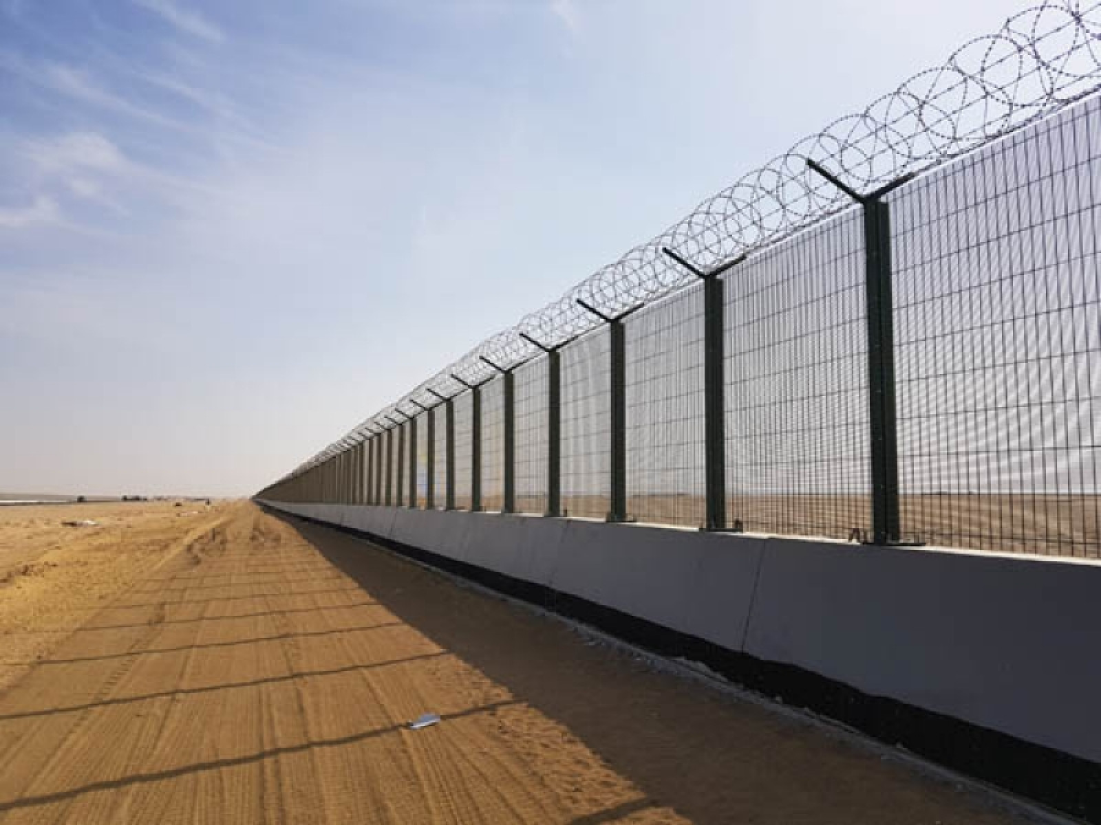 Miles of mesh in Middle East desert