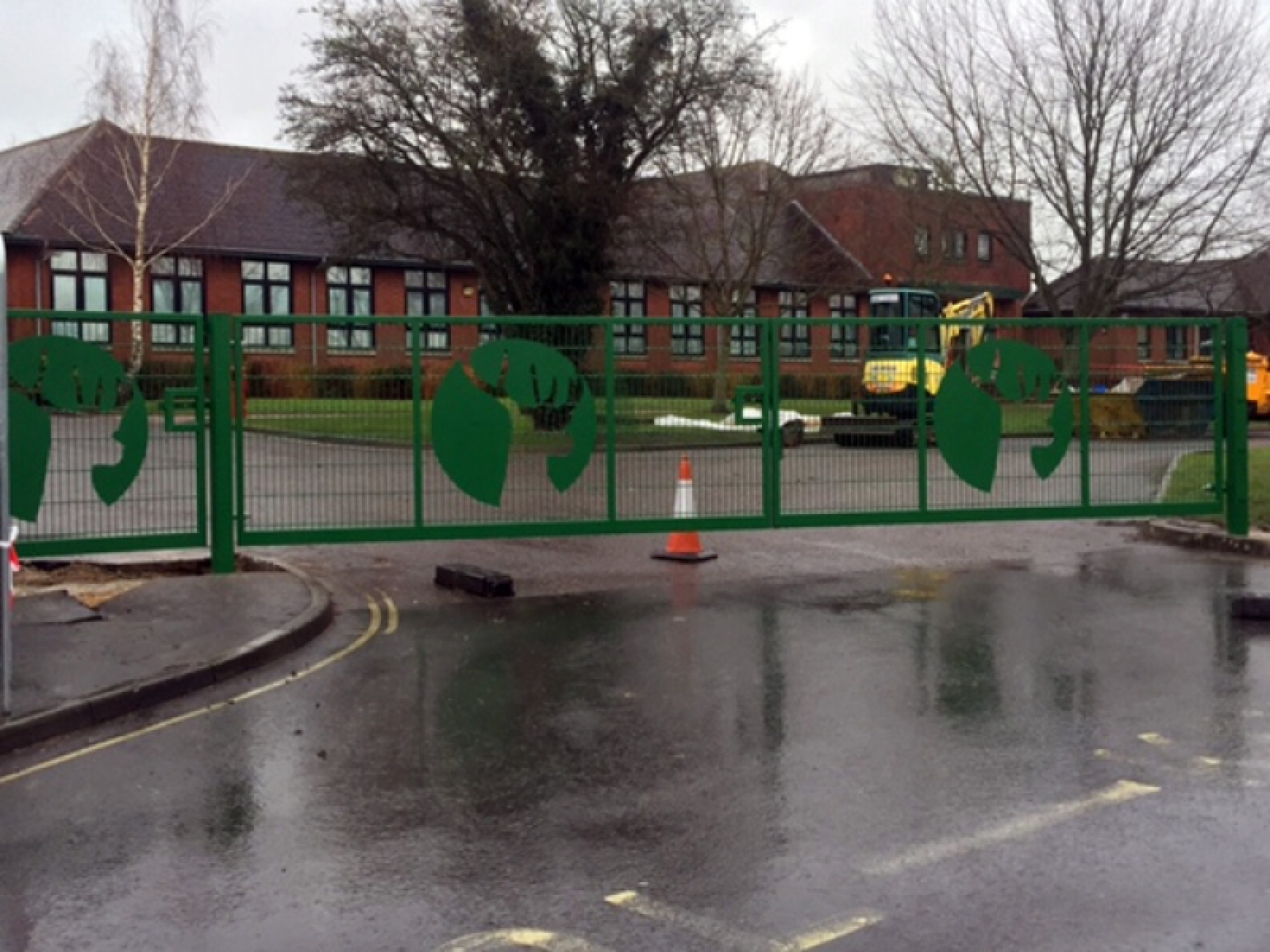 Gillingham gates carry stag school crest