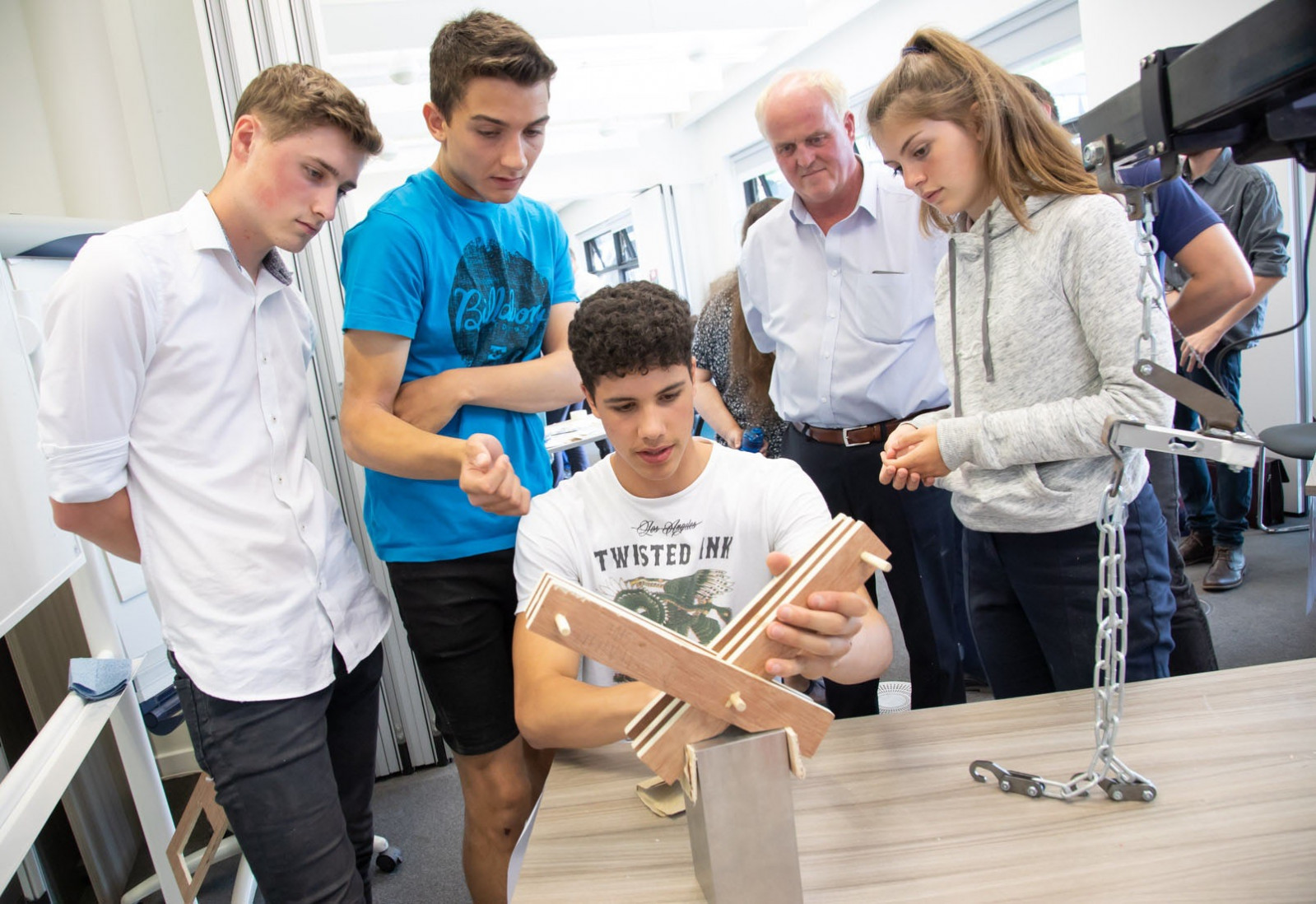 Schools wanted as West Midlands manufacturers join...
