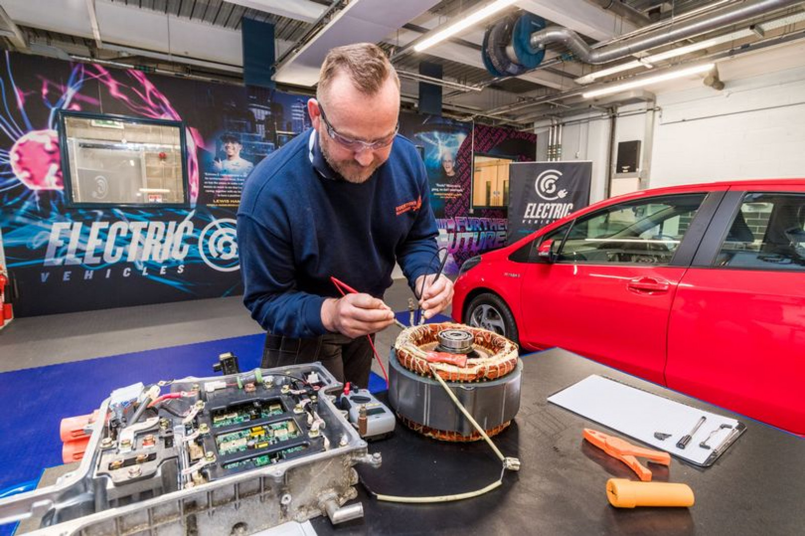 South and City College motors ahead with its Electric and Hybrid Vehicle Training Centre
