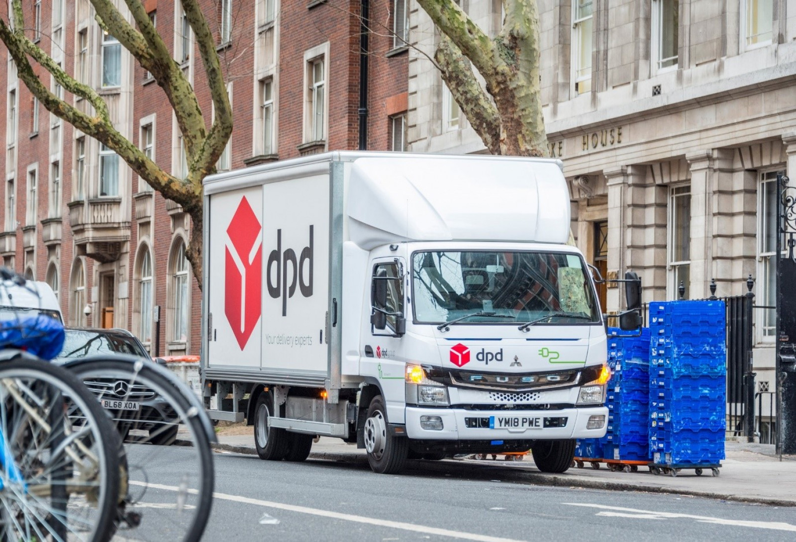 DPD driver relishes his zero-emission FUSO eCanter...