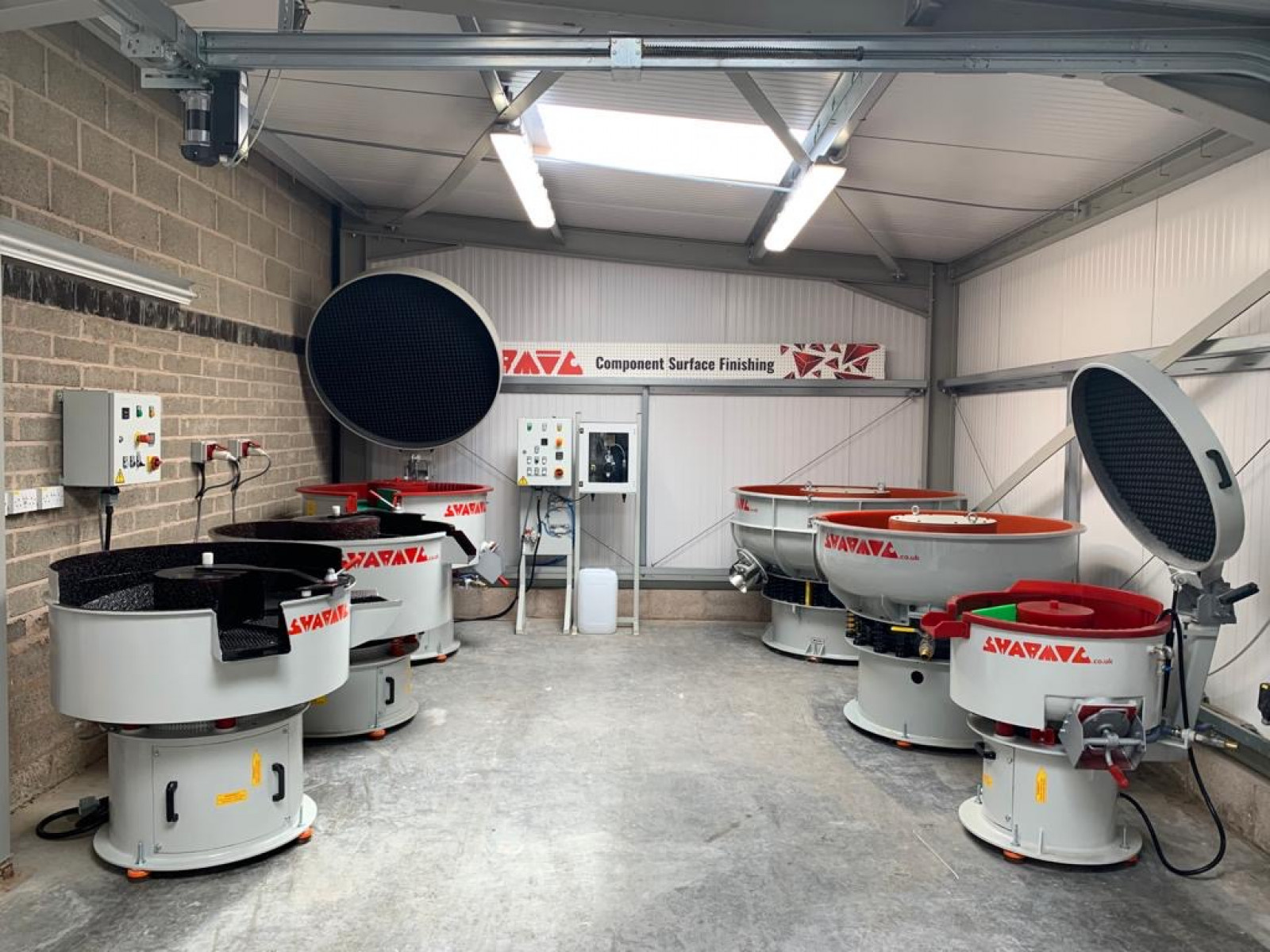 SHOWROOM EXTENDED