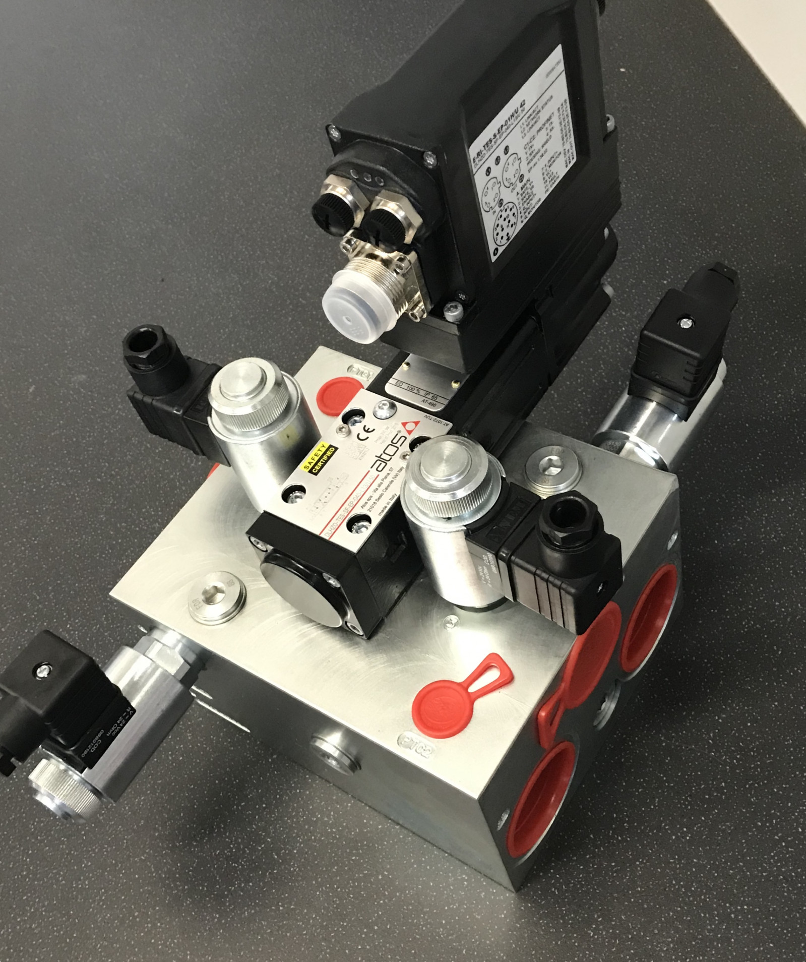 Hydrastore Bespoke Hydraulic Manifolds