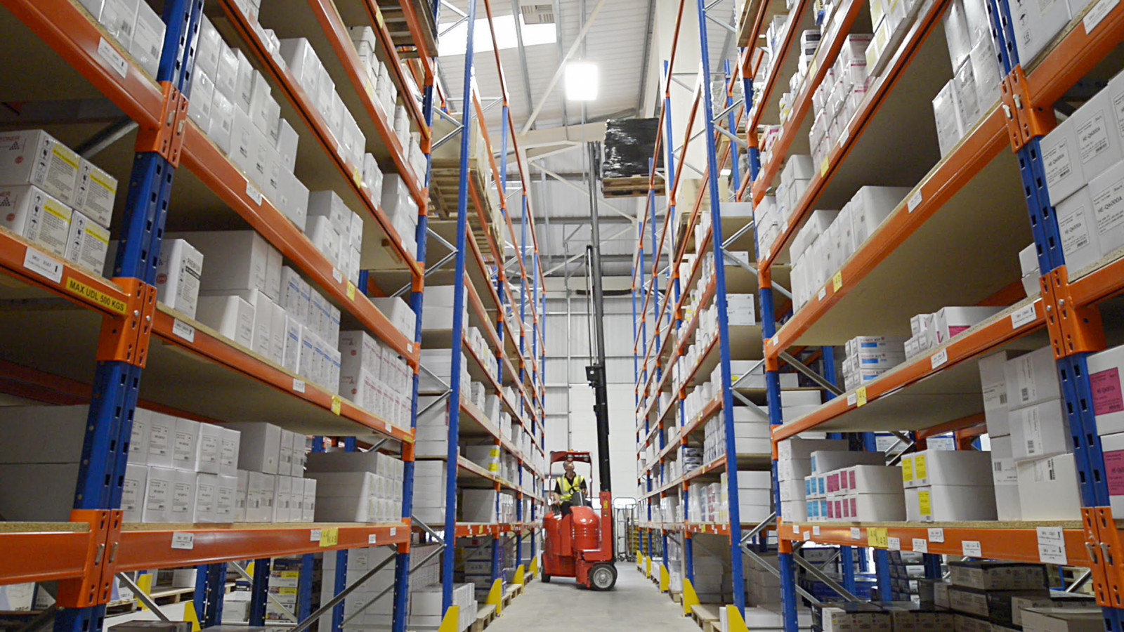 Narrow Aisle helps retail fulfilment firm double u...
