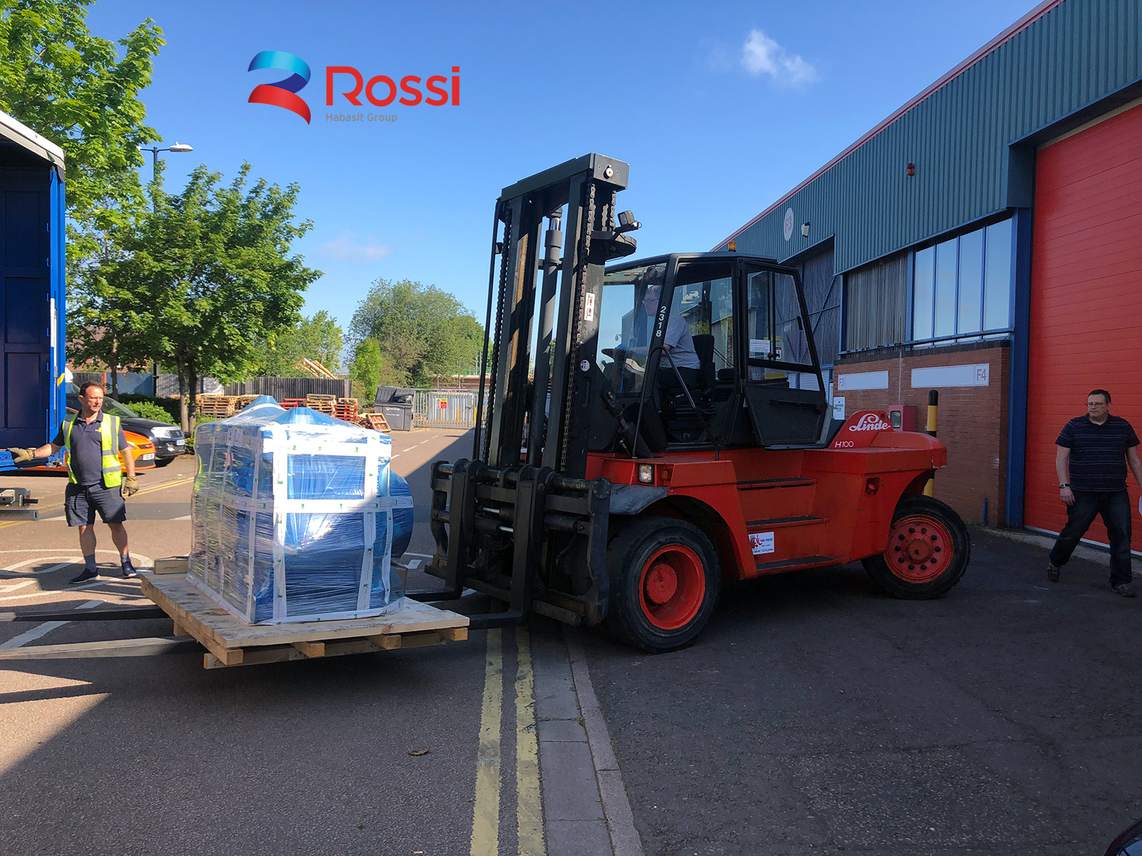 Large Rossi Gearbox arrives in Coventry for final...