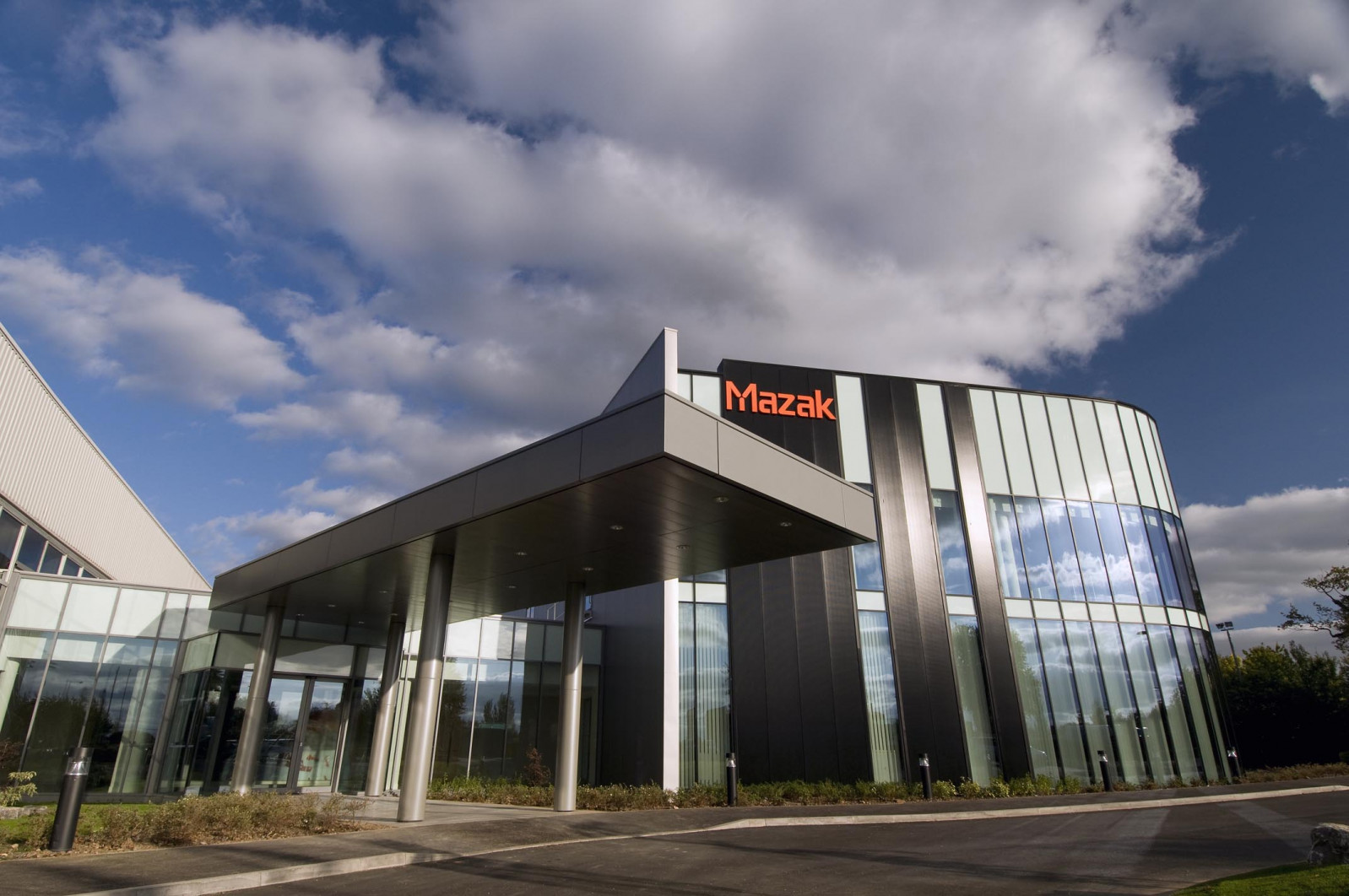 Mazak chosen for UK government flagship 5G factory...