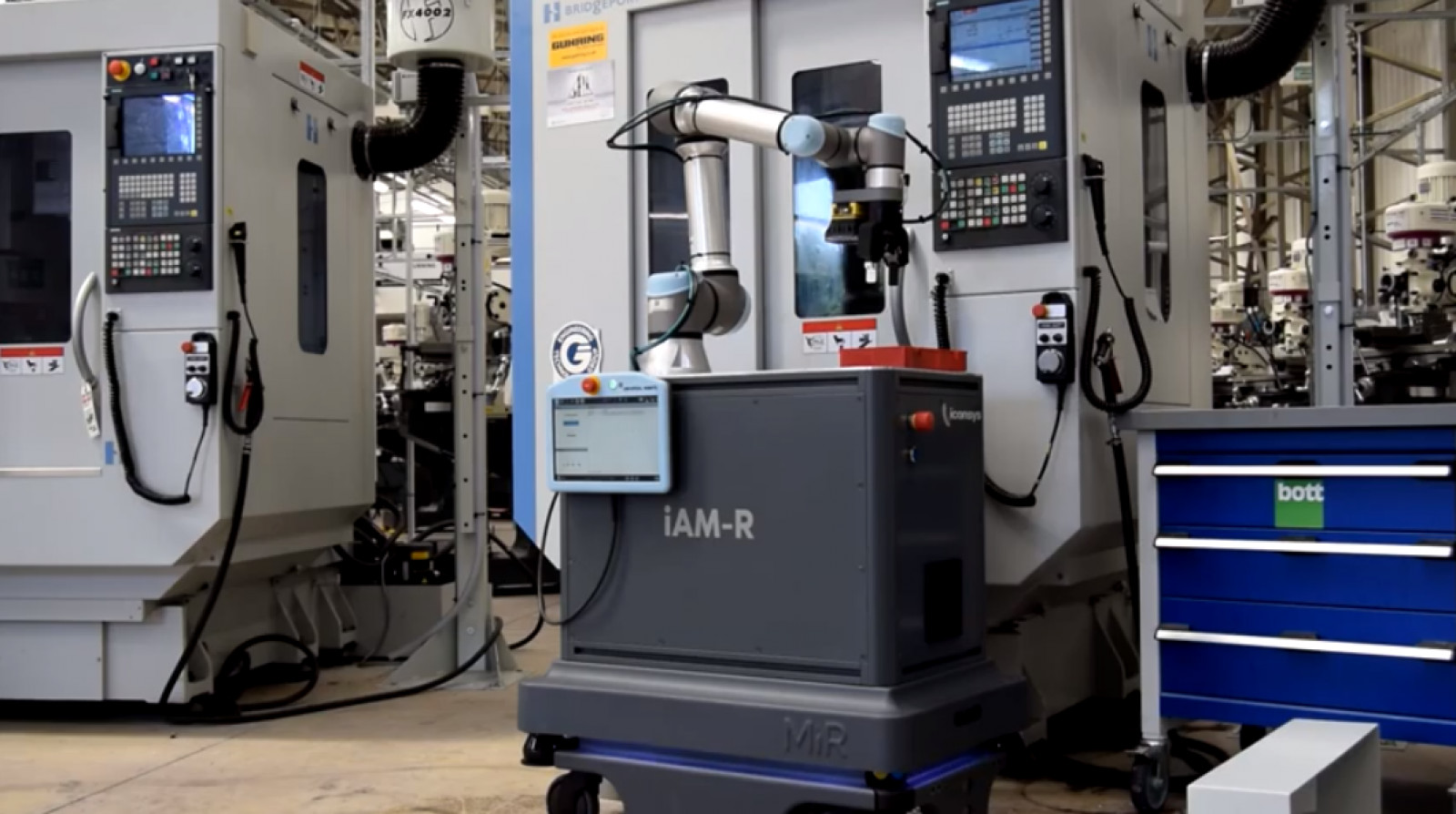 Iconsys launches mobile robot for Industry